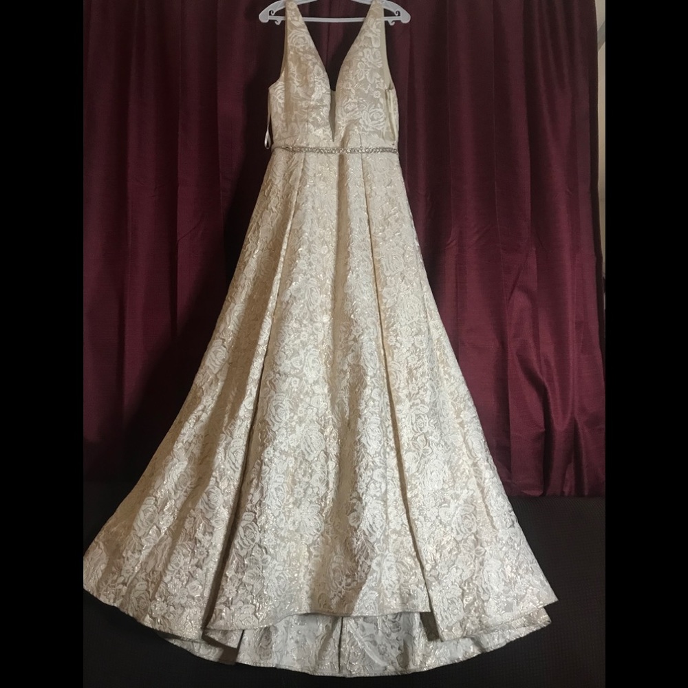 Used PROM gown aspeed